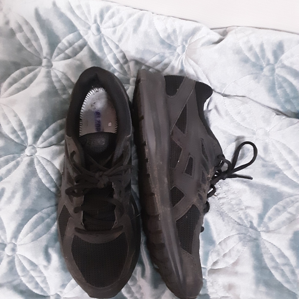 Size 10 women sport shoes